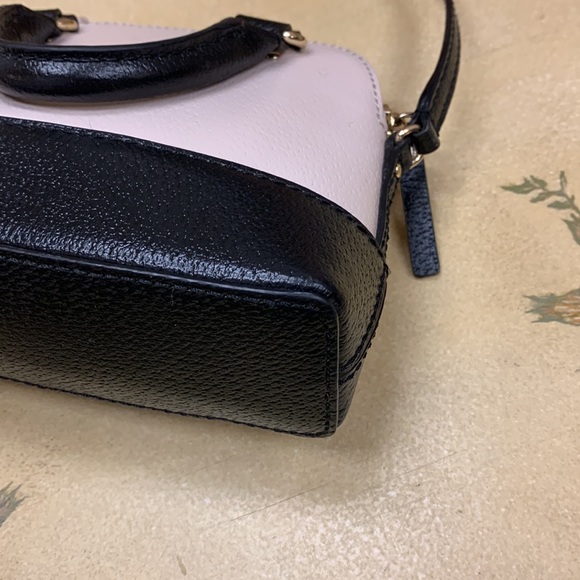 Kate Spade Black and Cream Leather Small Crossbody Purse - Picture 15 of 16
